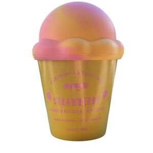 Goodies Strawberry Cheesecake Gelato Candle